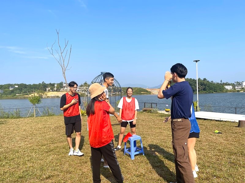 nhung tro choi team building don gian nhat